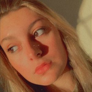 Meet your Posher, Katelyn